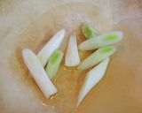 A picture of step 2 of Personal Vegetable Hot Pot.