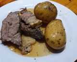 Foto del paso 4 de la receta: Punta de lomo al ajo y cerveza con papines dorados