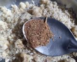 A picture of step 3 of Walnut phirni in chocolate square.