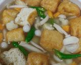 Gambar langkah 4 resipi Sup Vegetarian Simple.