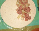 Foto del paso 3 de la receta: Pastelitos y rollitos de chorizo argentino..🇸🇻