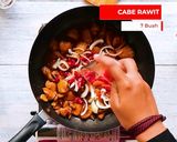 Foto langkah ke 6 dari resep Ayam Gurih Kacang Mede.