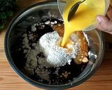Foto langkah ke 4 dari resep BOLU KARAMEL 3 telur, ANTI GAGAL.