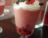 Foto del paso 5 de la receta: Mousse de fresa y frambuesa