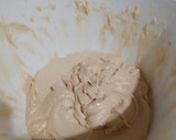 Foto del paso 5 de la receta: Budín inglés Económico (con corazón de Dulce de leche y chispas)