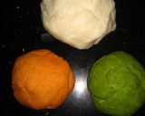 A picture of step 1 of Tricolor sweet rose.