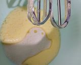 Foto del paso 1 de la receta: Mini budines de bananas con chips de chocolate y corazón de dulce de leche (opción 1)