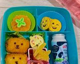 Foto langkah ke 4 dari resep Bekal Anak || Bekal Anak Lucu || Bekal roti || Roti Sosis.