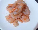 Foto del paso 3 de la receta: Sopa de mariscos y pescados congelados y gambas frescas