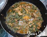 A picture of step 4 of Methi Paalak Chicken.