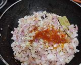A picture of step 4 of Dry Matar Mushroom.