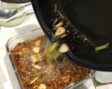 Foto langkah ke 4 dari resep 17. Chilli Oil untuk Dimsum.