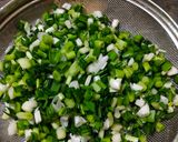 લીલાં લસણ નો રોટલો રેસીપી સ્ટેપ1ફોટો