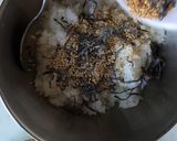 A picture of step 1 of Sea kelp and sesame rice balls(Onigiri).