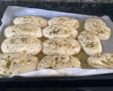 Foto del paso 2 de la receta: Panecillos de queso y ajo