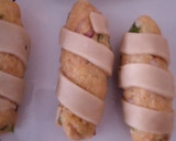 A picture of step 9 of Potatoe curl rolls.