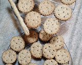 Foto del paso 2 de la receta: Galletitas saladas (saludables) tipo cerealitas