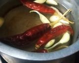 चीली मोमो चटनी (Chilli momo chutney recipe in Hindi) रेसिपी चरण 1 फोटो