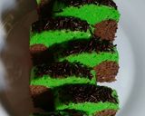 Foto langkah ke 7 dari resep Bolu kukus santan aroma pandan-cokelat.