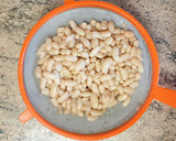 Foto del paso 1 de la receta: Ensalada de Alubias con Crema de Espárragos Verdes