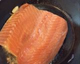 Foto del paso 1 de la receta: Salmón rosado con hongos y corazones de alcaucil