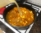 Foto del paso 7 de la receta: Pollo con fideos y gambones