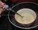 A picture of step 3 of Saltine chocolate crackers.