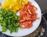A picture of step 4 of Capsicum Paneer Rice.