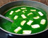 पालक पनीर (palak paneer recipe in marathi) रेसिपी स्टेप 3 फोटो 