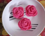 A picture of step 6 of Rose sweet.