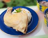 Hình bước làm 2 của món Cơm gà luộc và canh gà lá giang