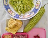 Foto langkah ke 1 dari resep Tumis Pare Sederhana (tidak pahit).