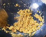 Foto langkah ke 3 dari resep Nasi Telur Spesial Dengan Ebi dan Lobak Manis.