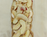 Foto del paso 3 de la receta: Trenza de hojaldre con plátano 🍌 manzana 🍎 y chocolate blanco🍫