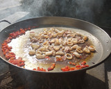 Foto del paso 2 de la receta: Arroz negro a leña