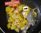A picture of step 6 of Stuffed potato idli.