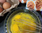 Foto langkah ke 1 dari resep Telur Dadar Crispy.