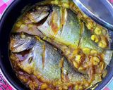 Foto del paso 13 de la receta Dorada y gambas con cebollas confitadas a la Canela y pasas