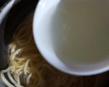Foto langkah ke 2 dari resep Spaghetti Aglio Olio e Peperoncino.