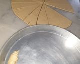صورة لخطوة 3 من وصفة كرواسون مالحين محشيين🥐