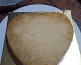 A picture of step 7 of Valentine cake.