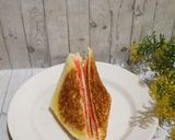 Foto langkah ke 3 dari resep Roti Bakar Strawberry Teflon.
