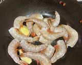 A picture of step 3 of Shrimp Stir-Fry with Ginger, Leek Whites and Coconut Aminos and Maple Syrup. My own version of 油爆虾.