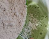 Foto langkah ke 3 dari resep Bolu kukus pandan tanpa mixer.