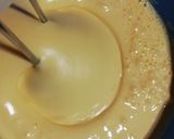 Foto del paso 1 de la receta: Bizcochuelo rojo con dulce de leche, chocolate y frutillas