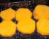 Foto del paso 1 de la receta: Costillitas de cerdo con batatas azucaradas y zapallo al romero