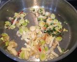 A picture of step 1 of Cream sauce and mussels.