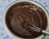 A picture of step 4 of Chocolate choco chips cake.