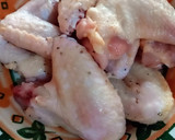 Foto del paso 1 de la receta: Alitas de pollo al horno. Guarnición: puré de camote con miel y nueces y chutney de pimiento rojo ❤️