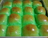 Foto langkah ke 8 dari resep Roti Sobek Pandan.